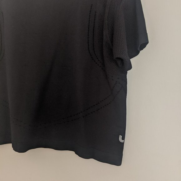 Lole Cropped T-Shirt NWT - Picture 10 of 10